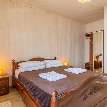 Praha Hotel *